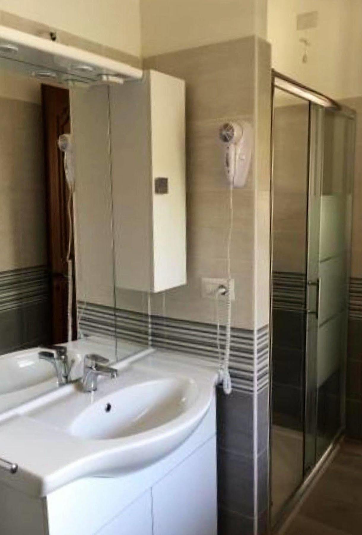 Bella Vita Guesthouse -Parcheggio Privato Interno Arona Luaran gambar
